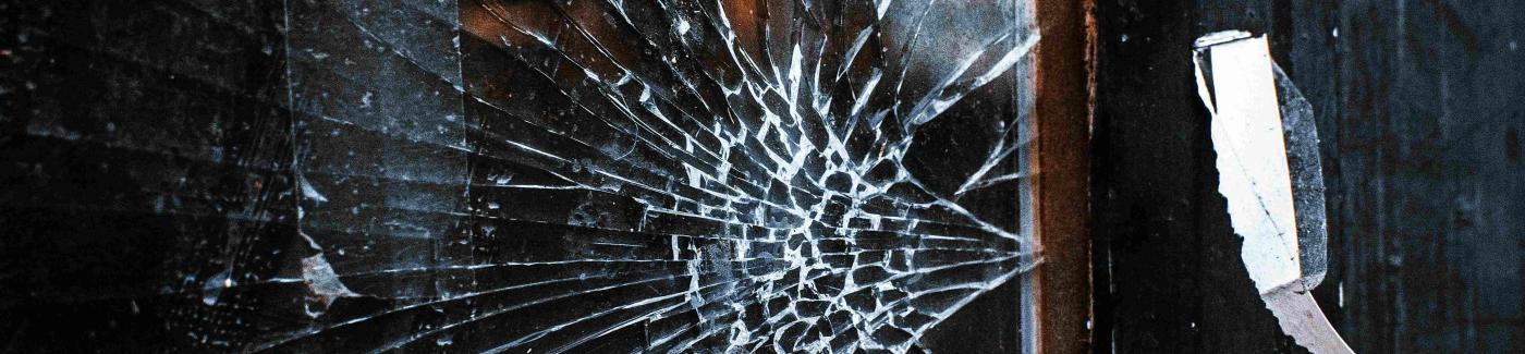 Immagine di vetrina spaccata